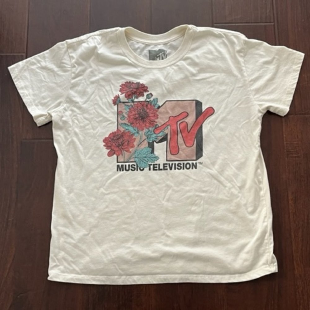 MTV 2021 Viacom Women's Large White T-Shirt